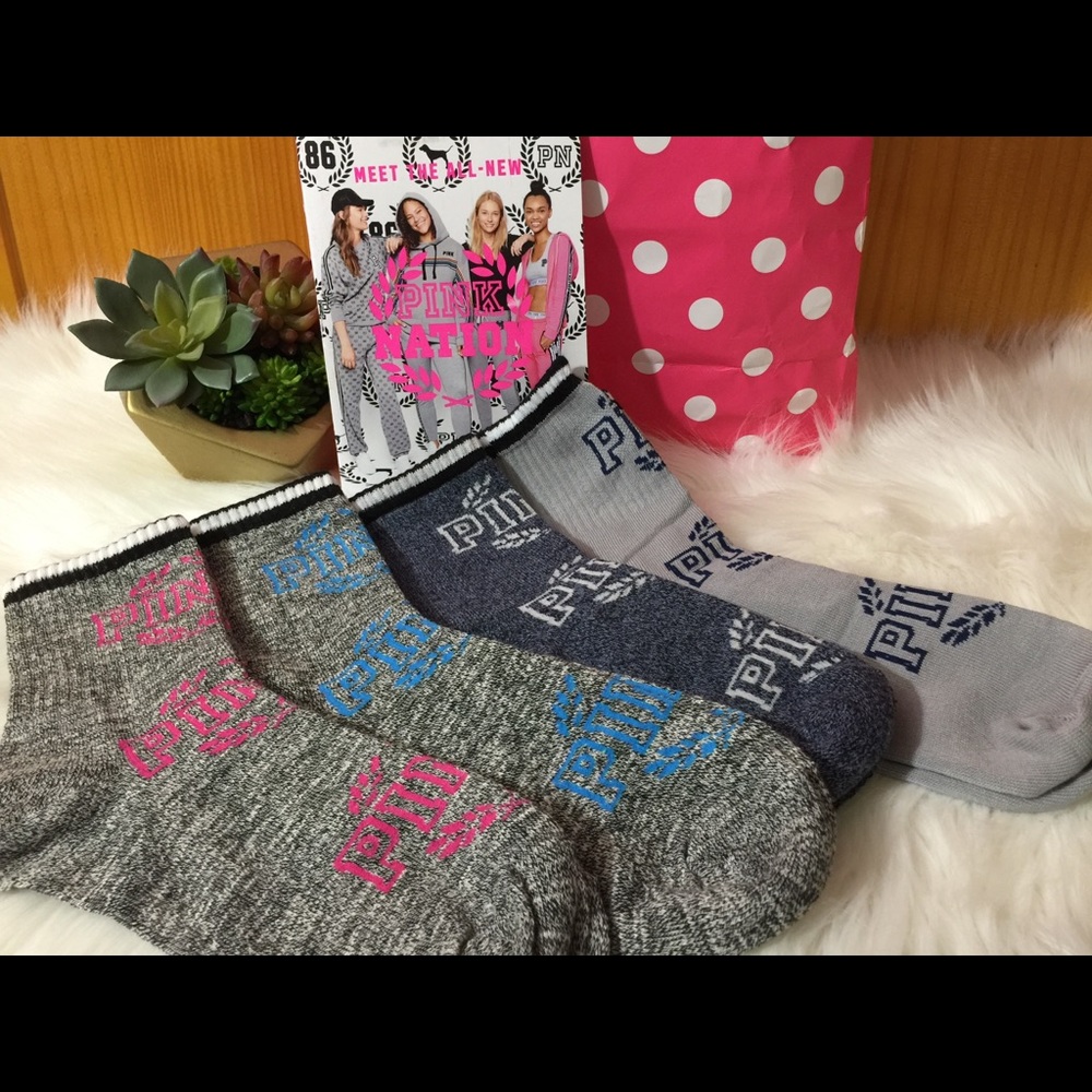 1 left VS PINK 🛍Free Lanyard +4pr Crew Socks  NWT - Picture 4 of 7